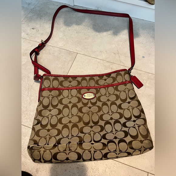 COACH purse and matching wallet. Classic. - Picture 2 of 11